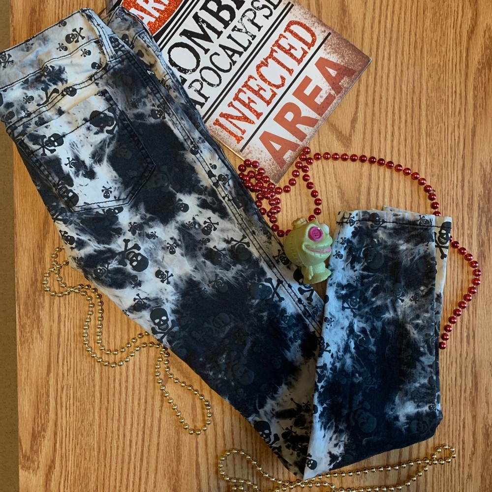 🧟‍♀️Royal Bones Skull Print Skinny Jean🧟‍♀️